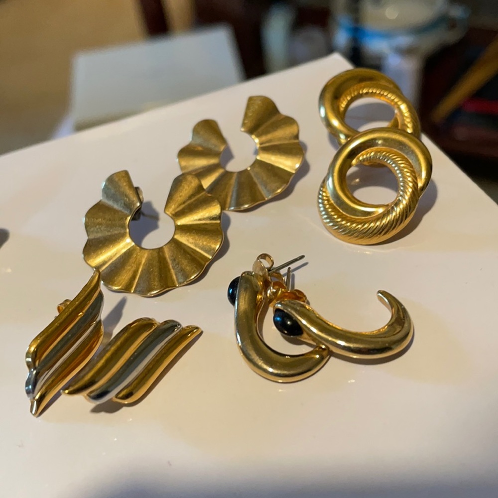 gold earrings bundle